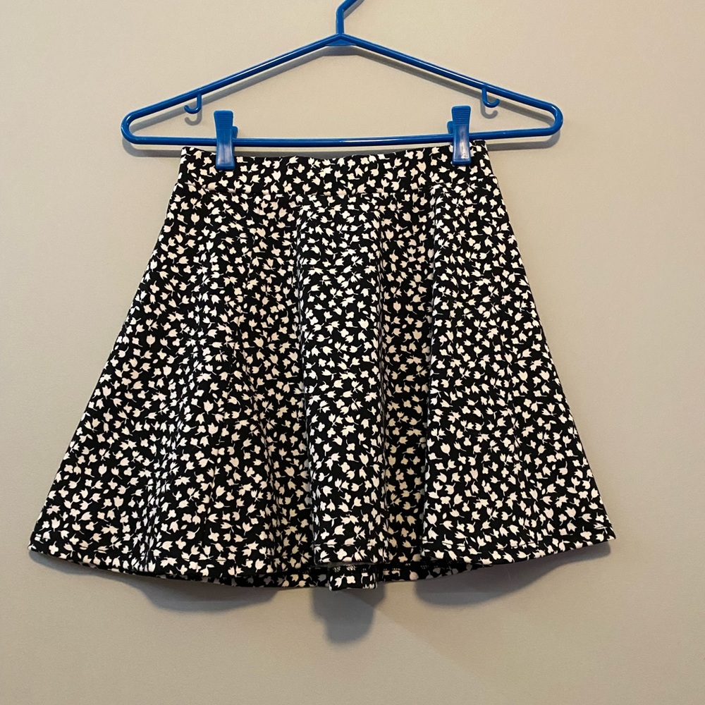 Floral pattern Aeropostale skater skirt